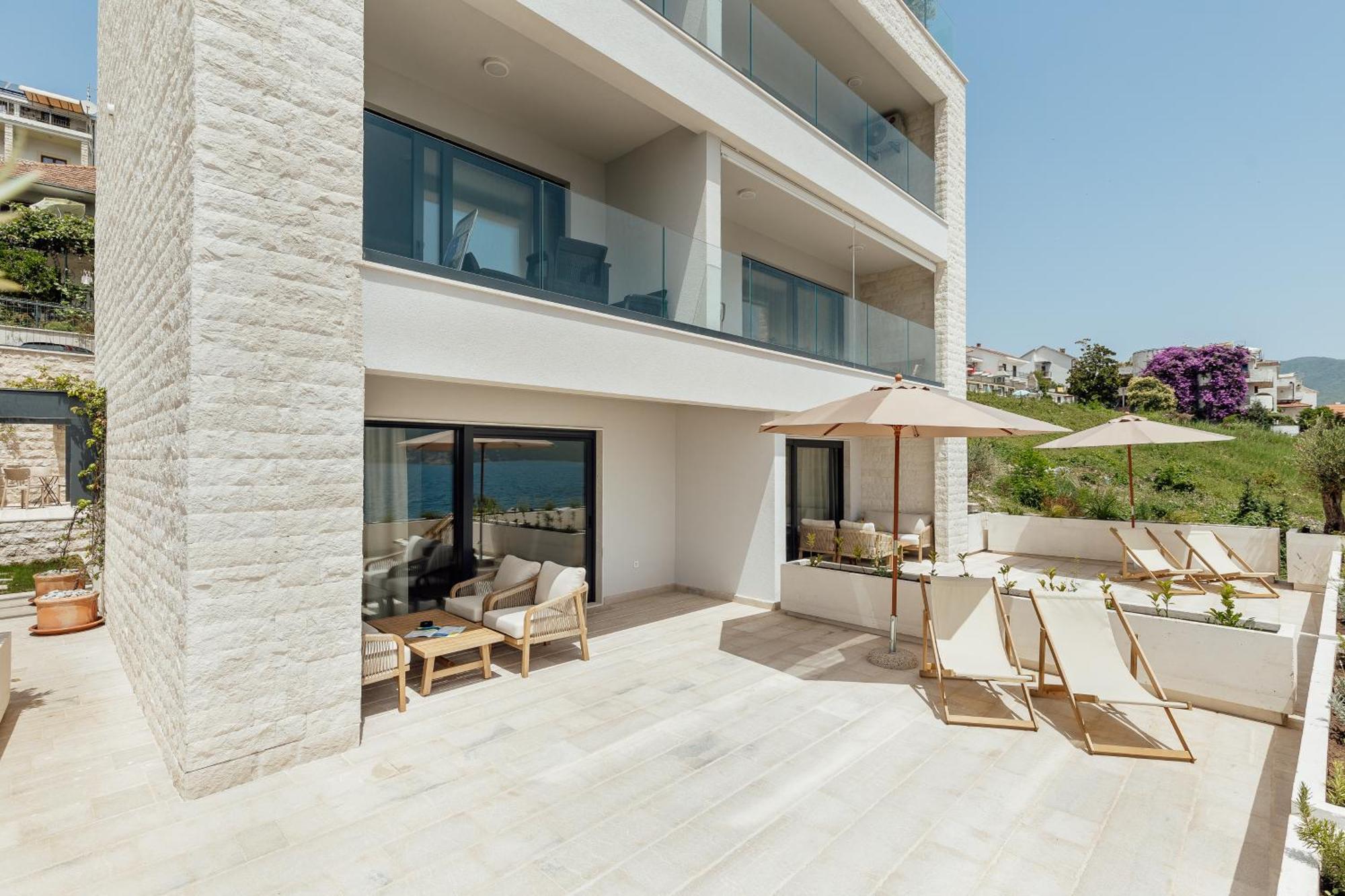 Savina Beachfront Oasis Herceg Novi Eksteriør billede