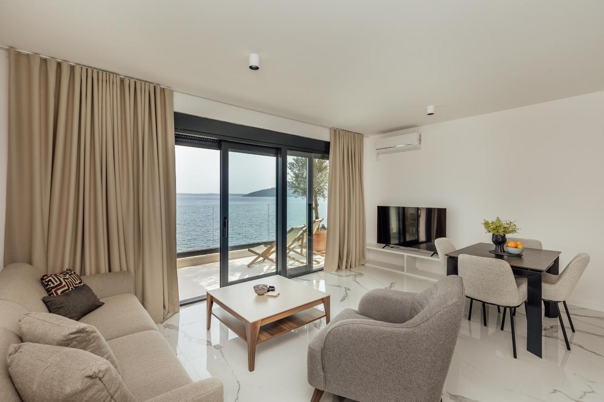 Savina Beachfront Oasis Herceg Novi Eksteriør billede