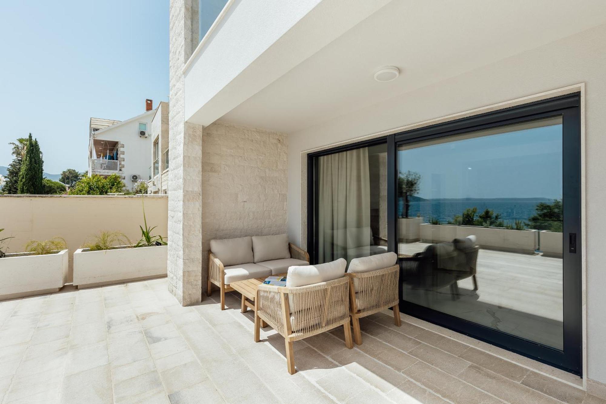 Savina Beachfront Oasis Herceg Novi Eksteriør billede